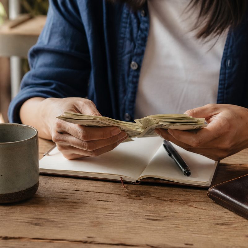 Tapping for Money: A Complete Guide to Financial Freedom with EFT
